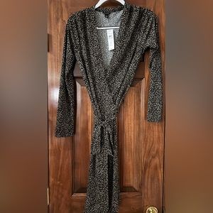 ANN TAYLOR Knee Length Wrap Dress w/ Belt. Cheetah print color. Size 6.